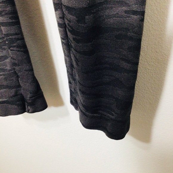 Assets by Spanx large black grey leggings - Picture 3 of 8